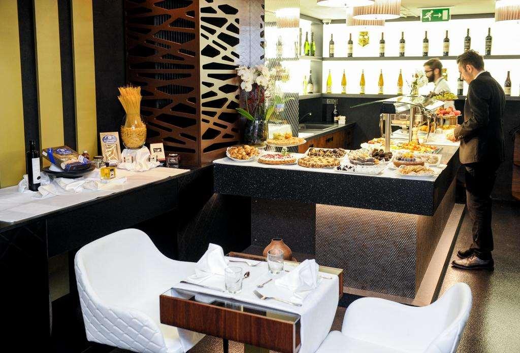 فندق ميو ميستريوس براغ المطعم الصورة